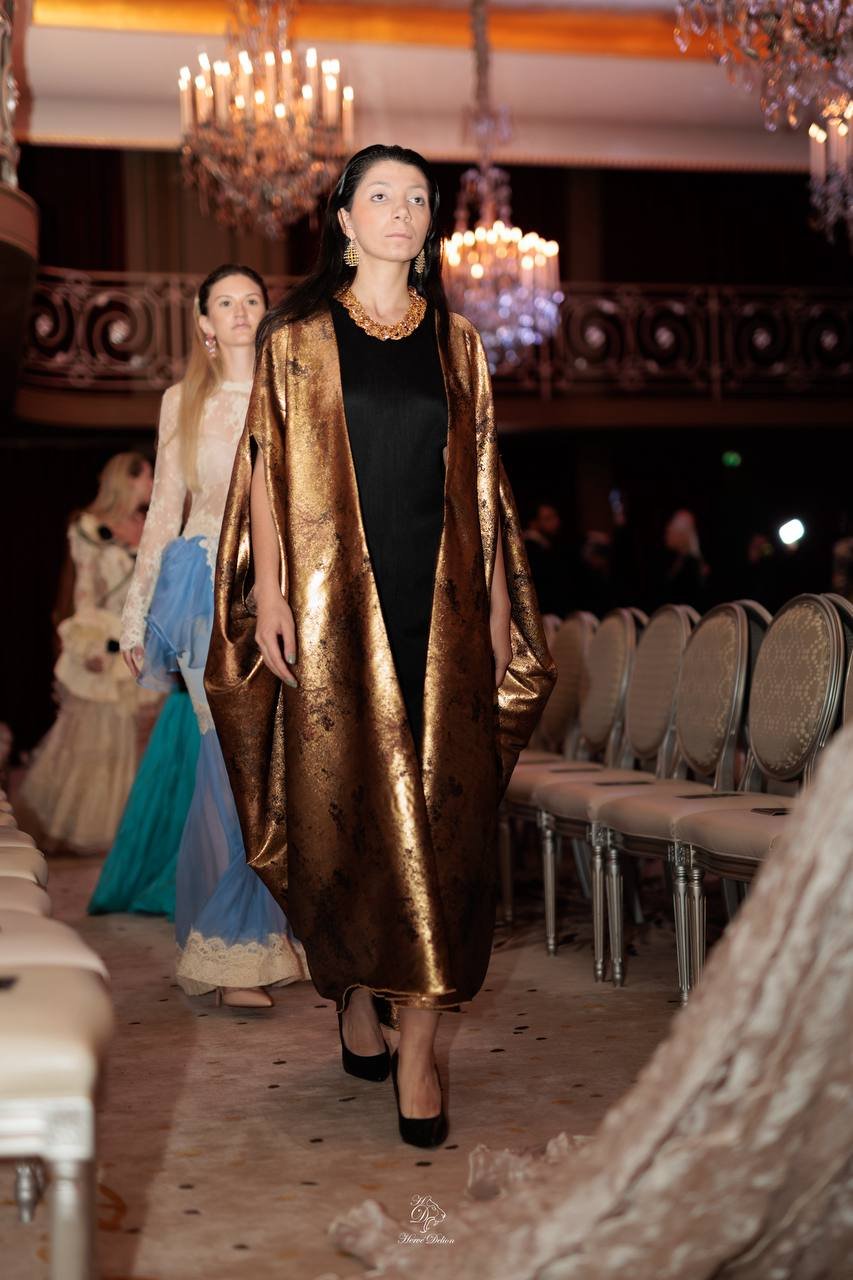 Maria-Gharibian-Paris-Fashion-Week-Hoonch6.jpeg