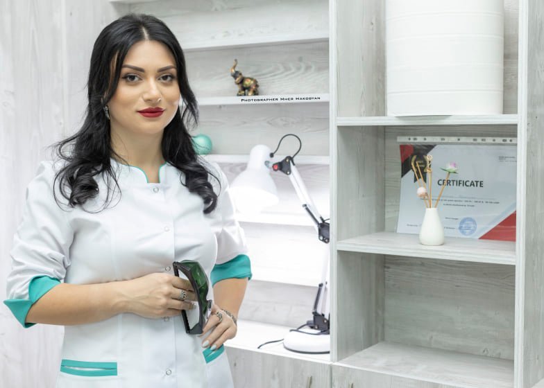 Քրիստինե Փանոսյան, Էլոս էպիլացիայի մասնագետ